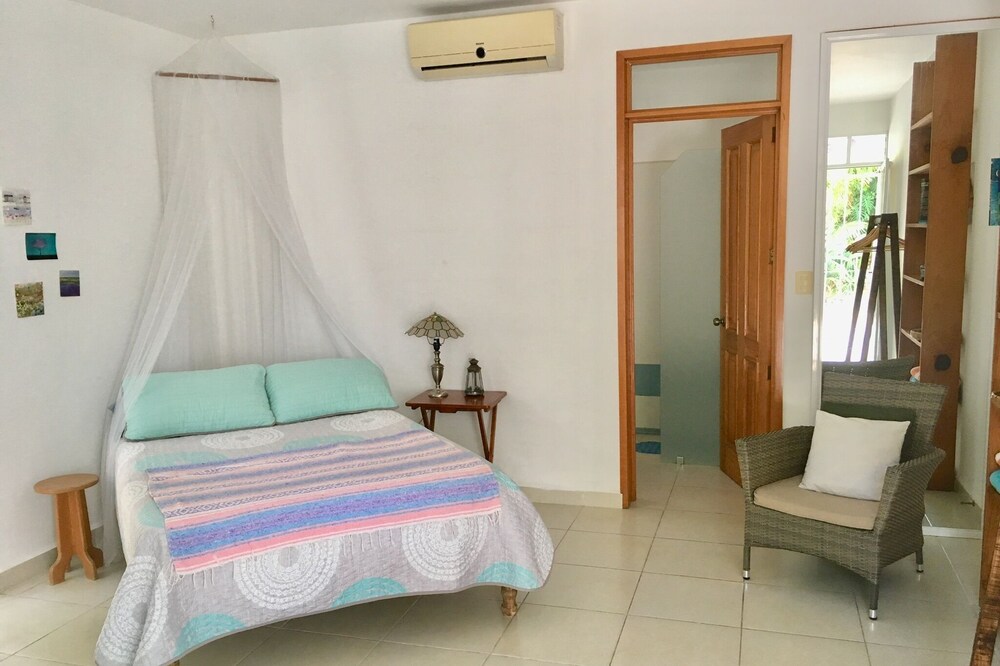 Cozumellow Studio. Beautiful, Cozy and Bright. Excellent location.