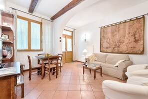 Living area - Apartment Campuccio 21 by Mmega (Firenze)