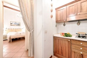 1 camera, Wi-Fi, lenzuola