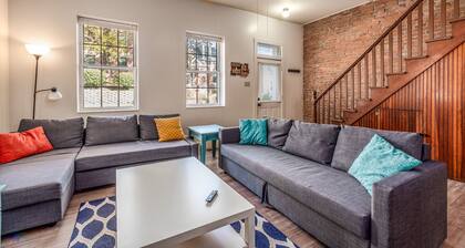 St. Charles 1860's Gem - Sleeps 6!