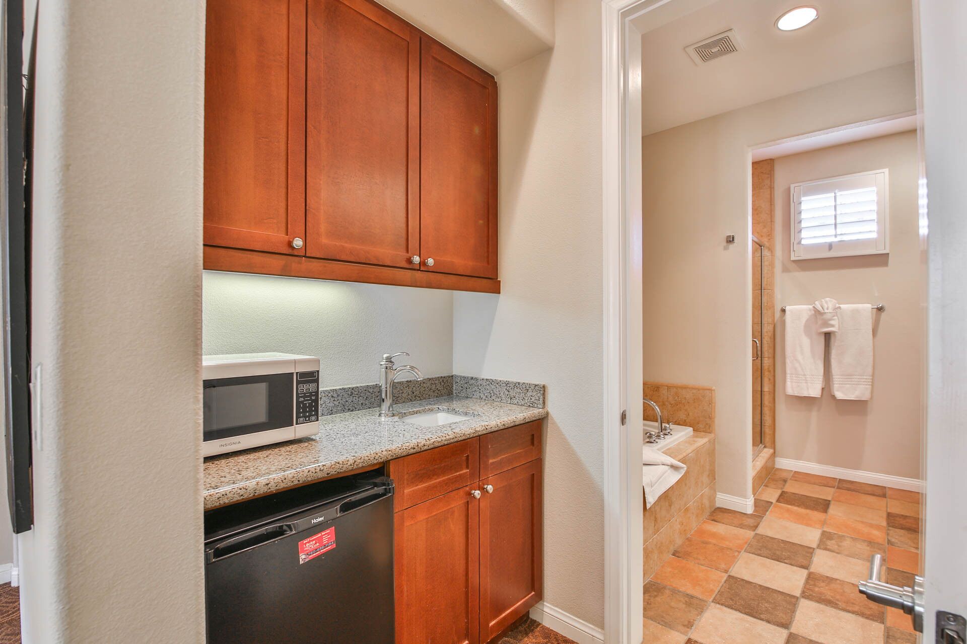 Deluxe King Casita near Clubhouse - (C56)