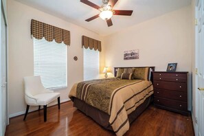 4 habitaciones, tabla de planchar con plancha y wifi gratis