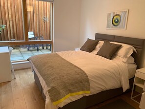 2 chambres, fer et planche à repasser, Wi-Fi gratuit, draps fournis
