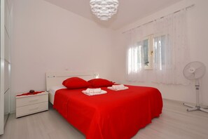 1 bedroom, iron/ironing board, free WiFi, bed sheets