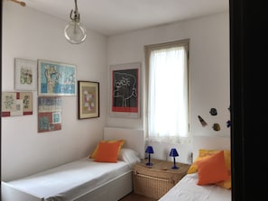 3 Schlafzimmer, Schreibtisch, Bügeleisen/Bügelbrett, kostenloses WLAN