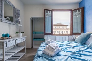 2 slaapkamers, een strijkplank/strijkijzer, wifi, beddengoed