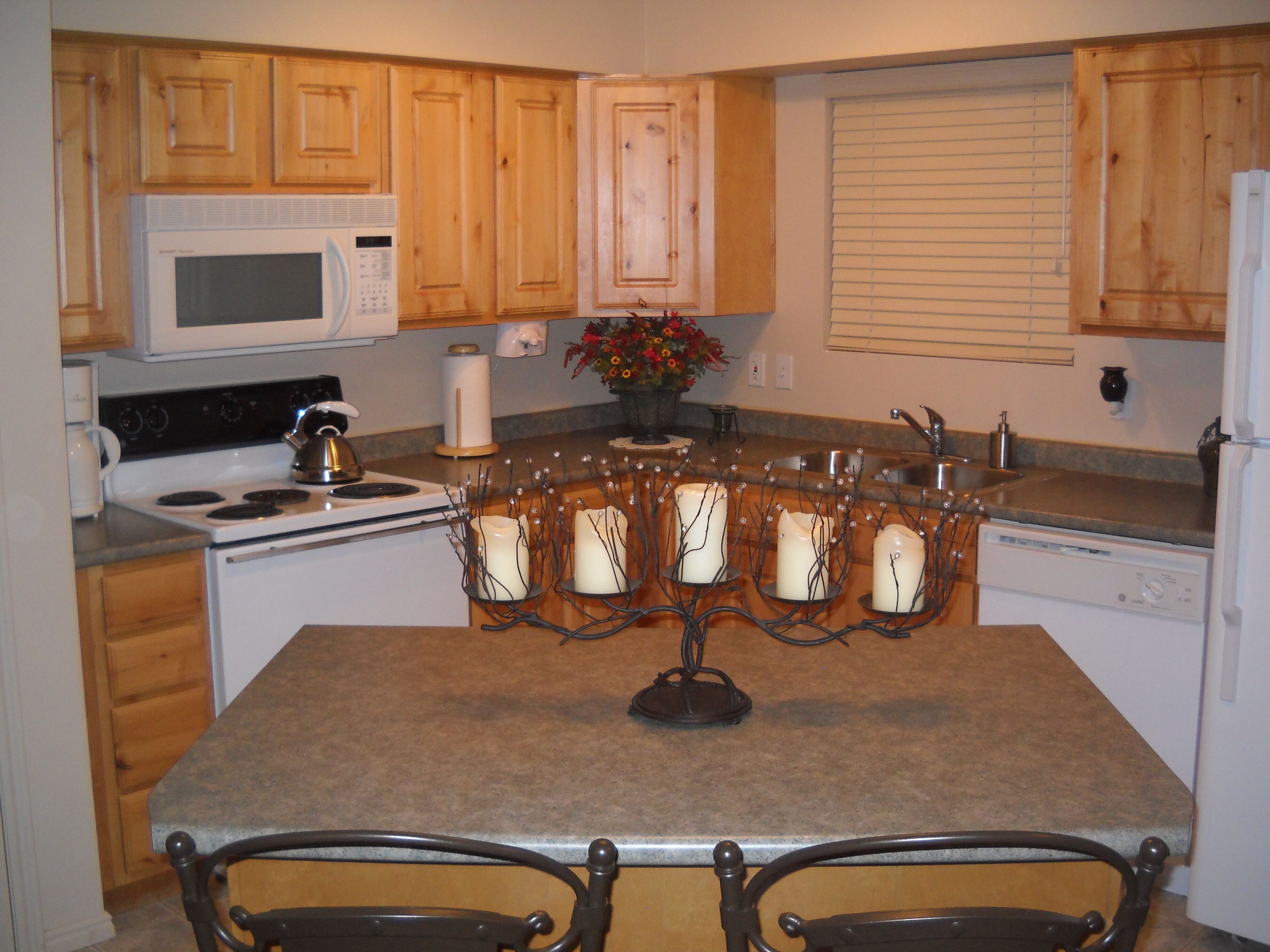 Beautiful Ski Condo with Mountain and Water Views!