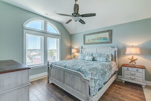 13 bedrooms, iron/ironing board, Internet, bed sheets