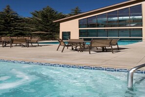 Indoor pool - Marriott Streamside Evergreen Vail, CO 2beds 2 baths  April 18- April 21th 2024 (Vail)