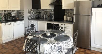 Belle maison avec jardin et terrasse ,400m de Valras et de la plage + Clim