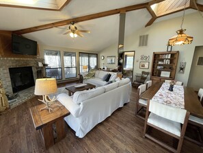 Smart TV, fireplace, DVD player, books