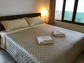 Down duvets, bed sheets