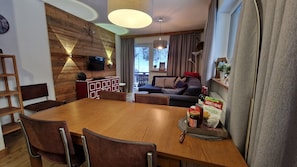 TV connectée, jeux vidéo, lecteur de DVD, vidéothèque