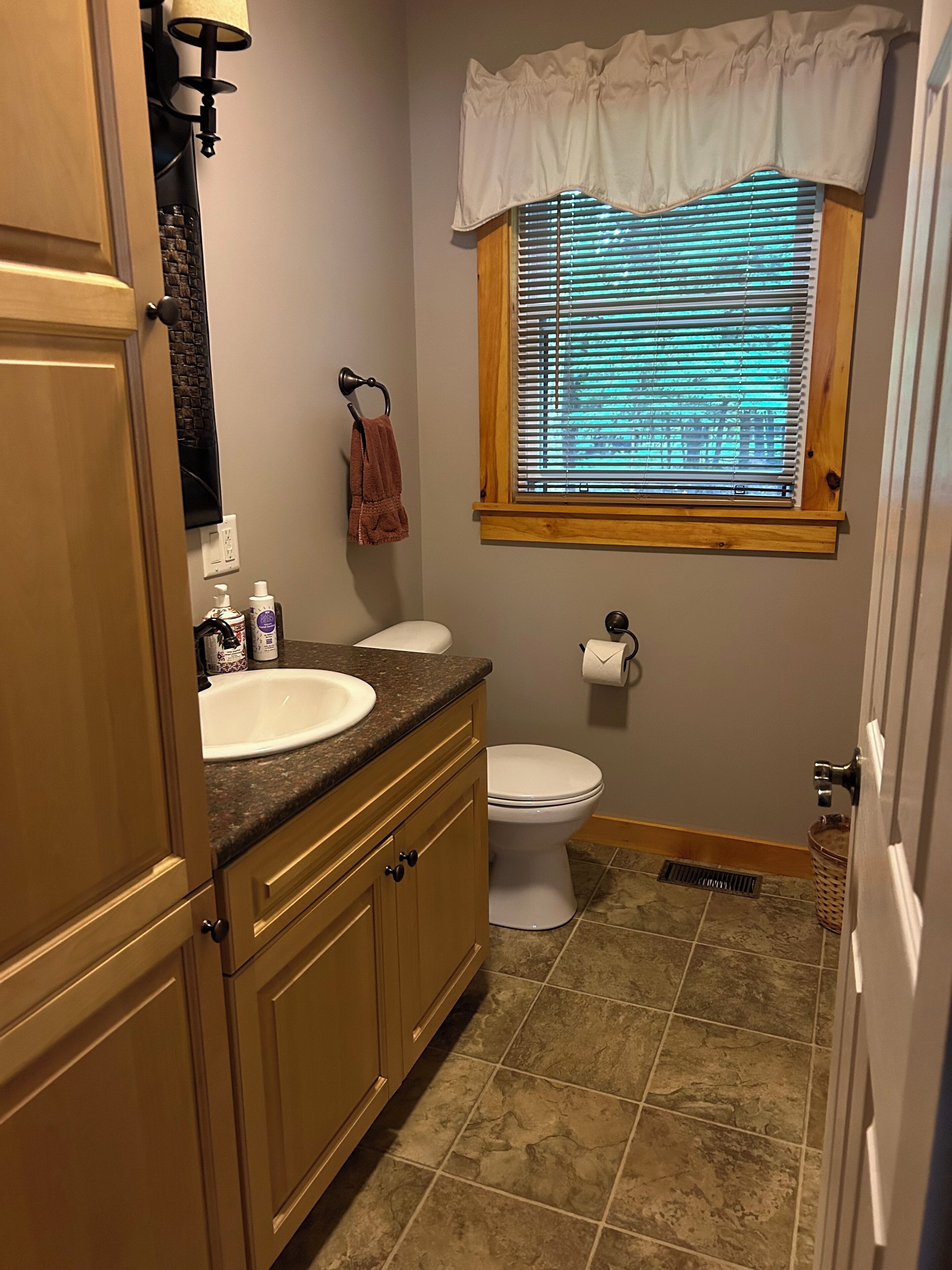 3 Bedroom Cottage on Lake Memphremagog