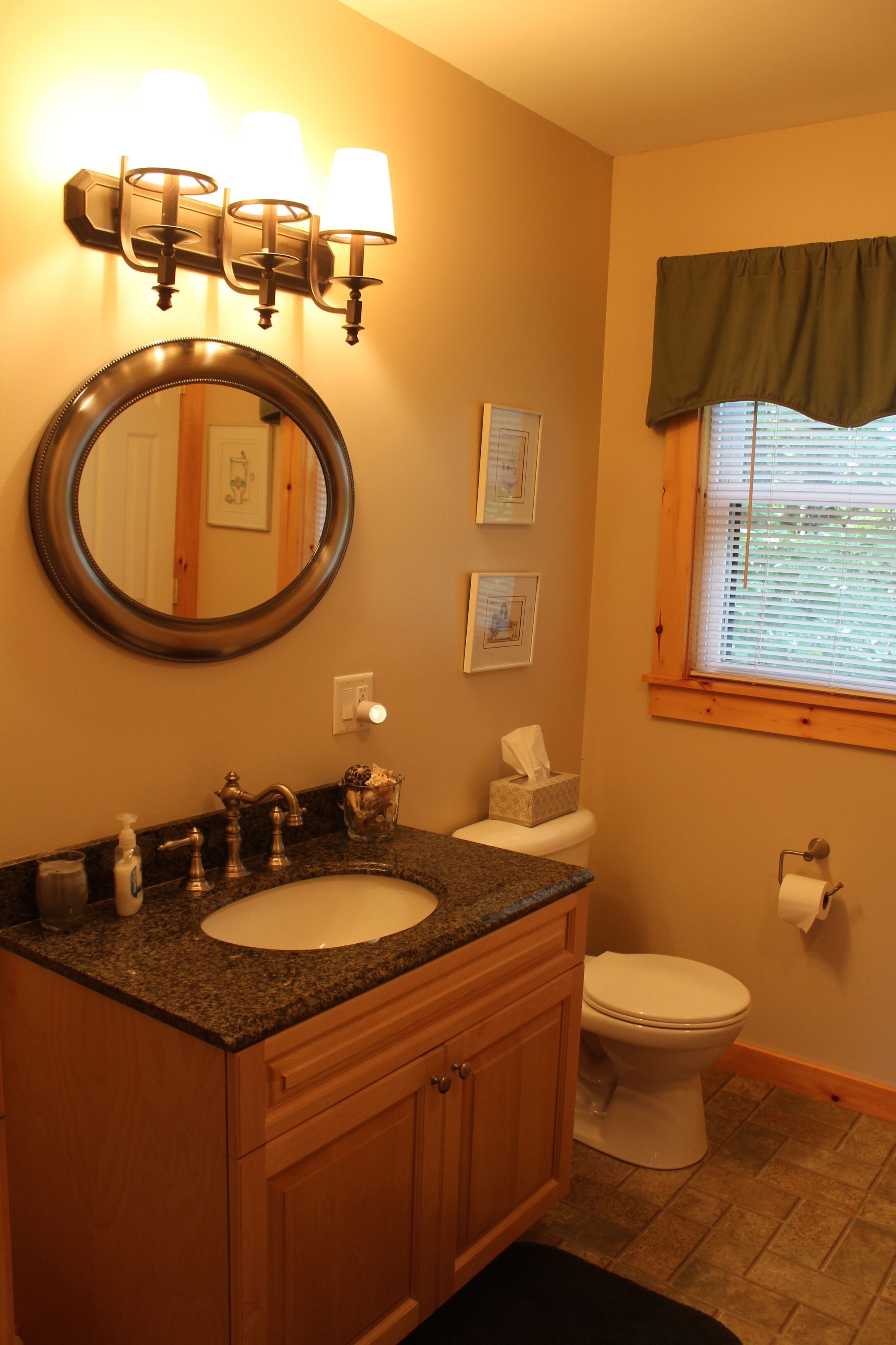 3 Bedroom Cottage on Lake Memphremagog