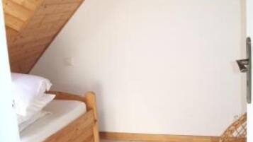 2 chambres, fer et planche à repasser, lit parapluie, Wi-Fi gratuit