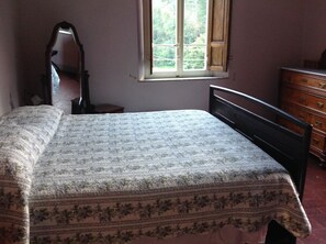 6 Schlafzimmer, Bügeleisen/Bügelbrett, kostenloses WLAN, Bettwäsche