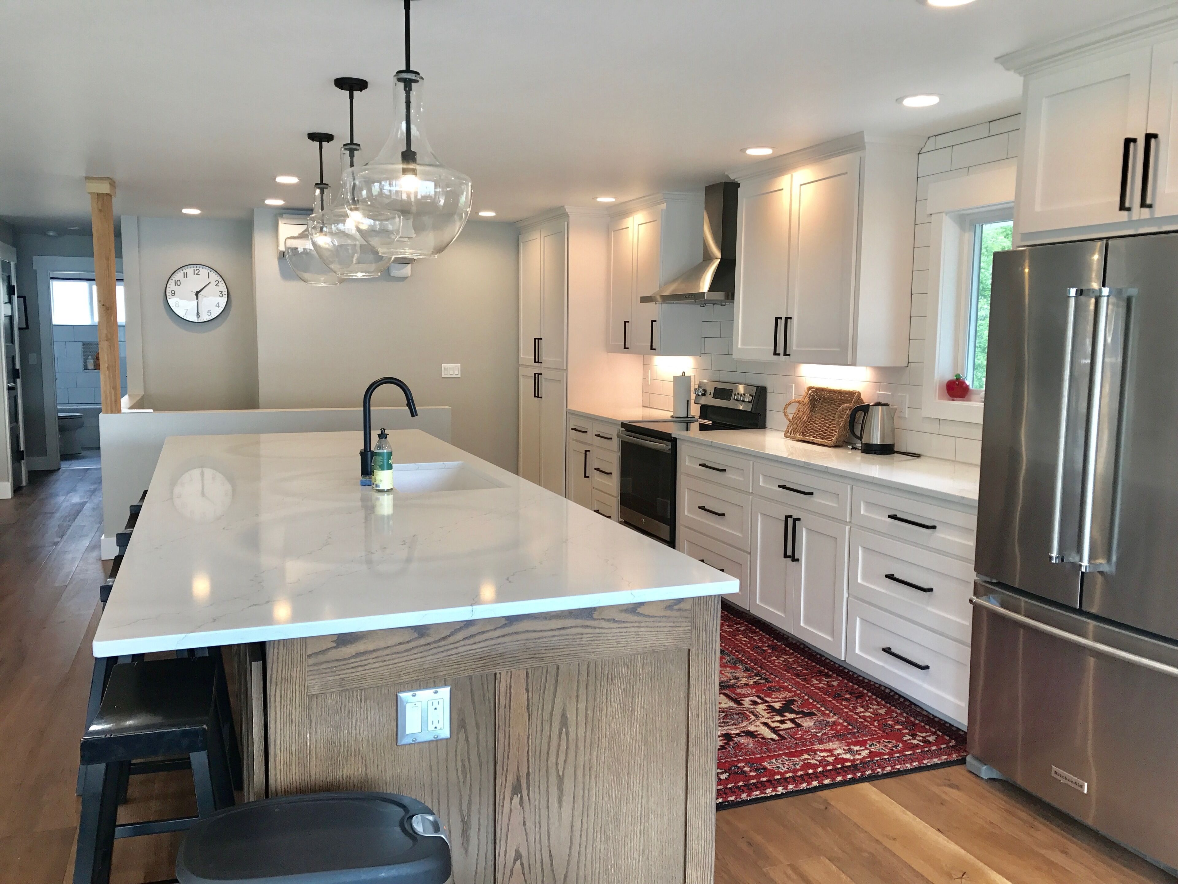 Beautiful 4 Bedroom Lake Front Home