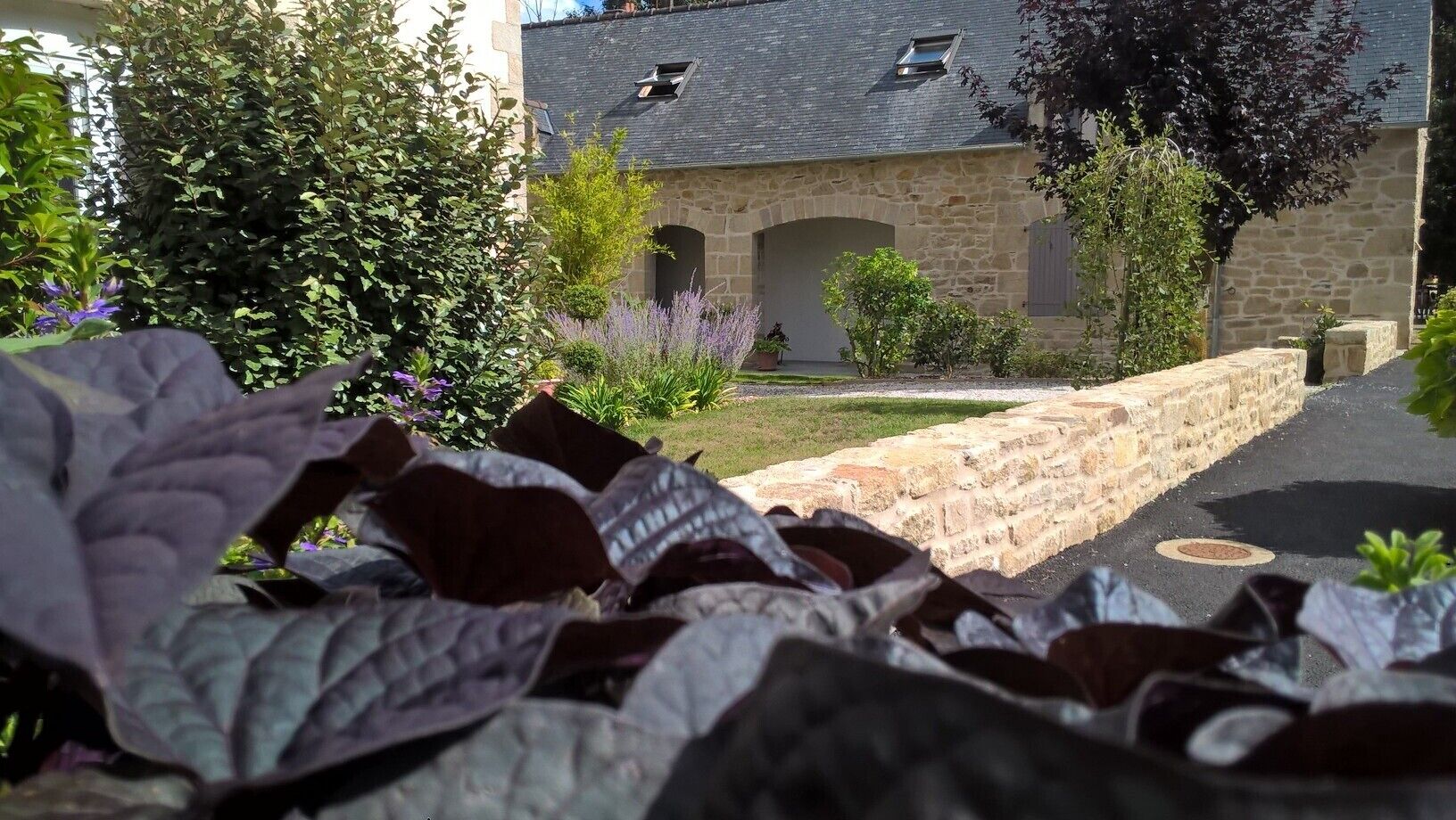 Charming riverside holiday gite for 2 persons with Free Wifi