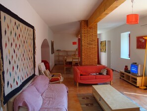 TV, fireplace, table tennis