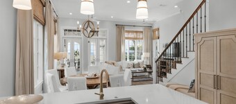 ¡¡¡RECIÉN LISTADO!!! Villa de estilo toscano, pasos del centro de la ciudad / Playa-4 bicicletas incluidas