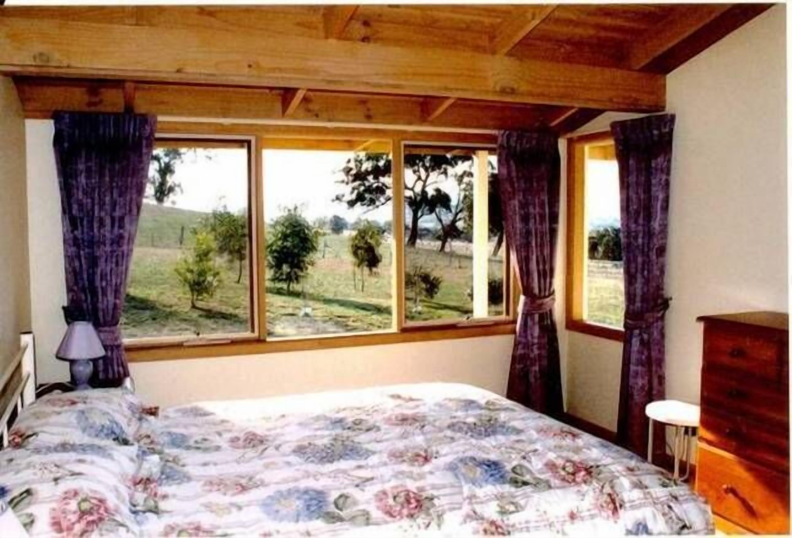 Lorralynbra Holiday House