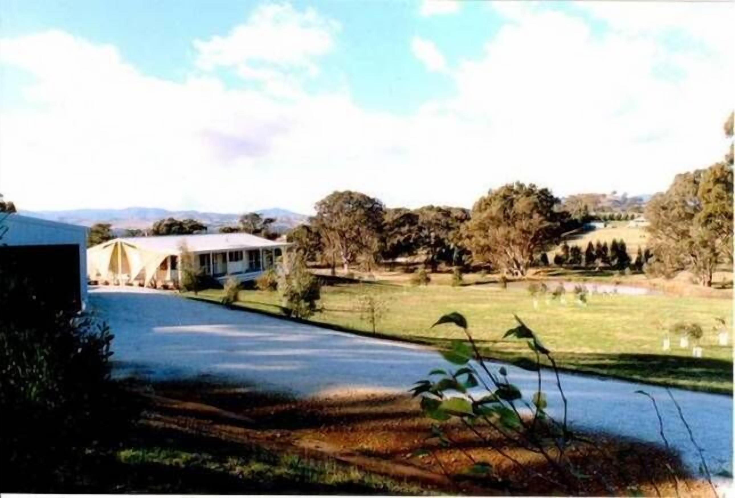 Lorralynbra Holiday House