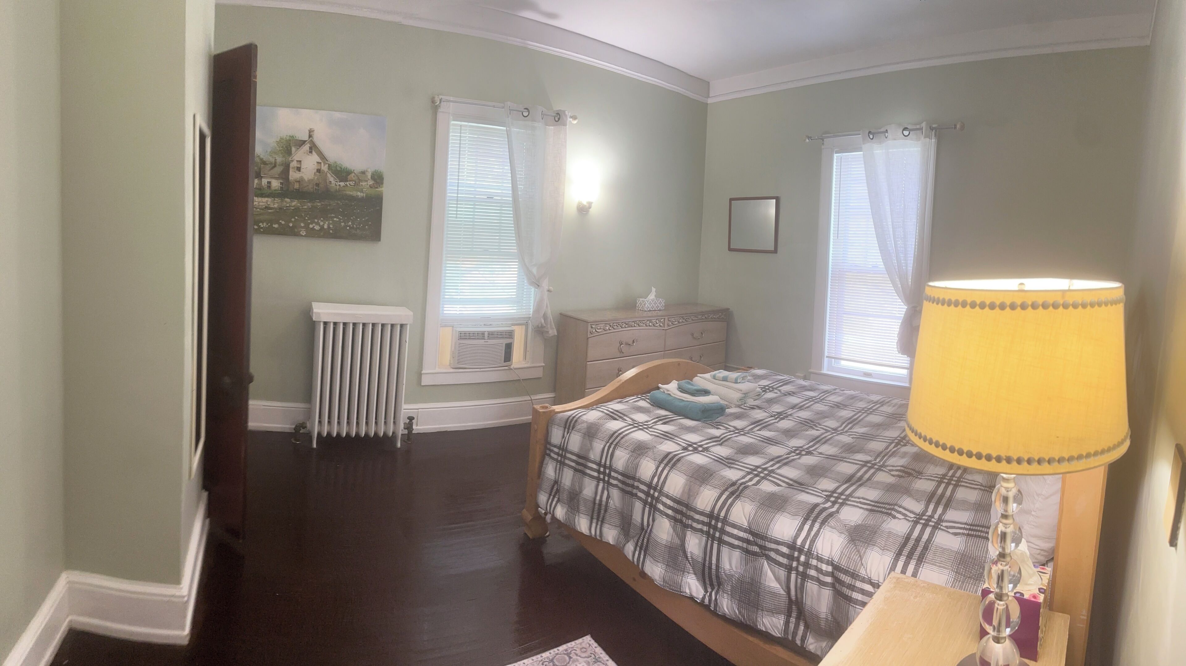 7 bedrooms, iron/ironing board, WiFi, bed sheets