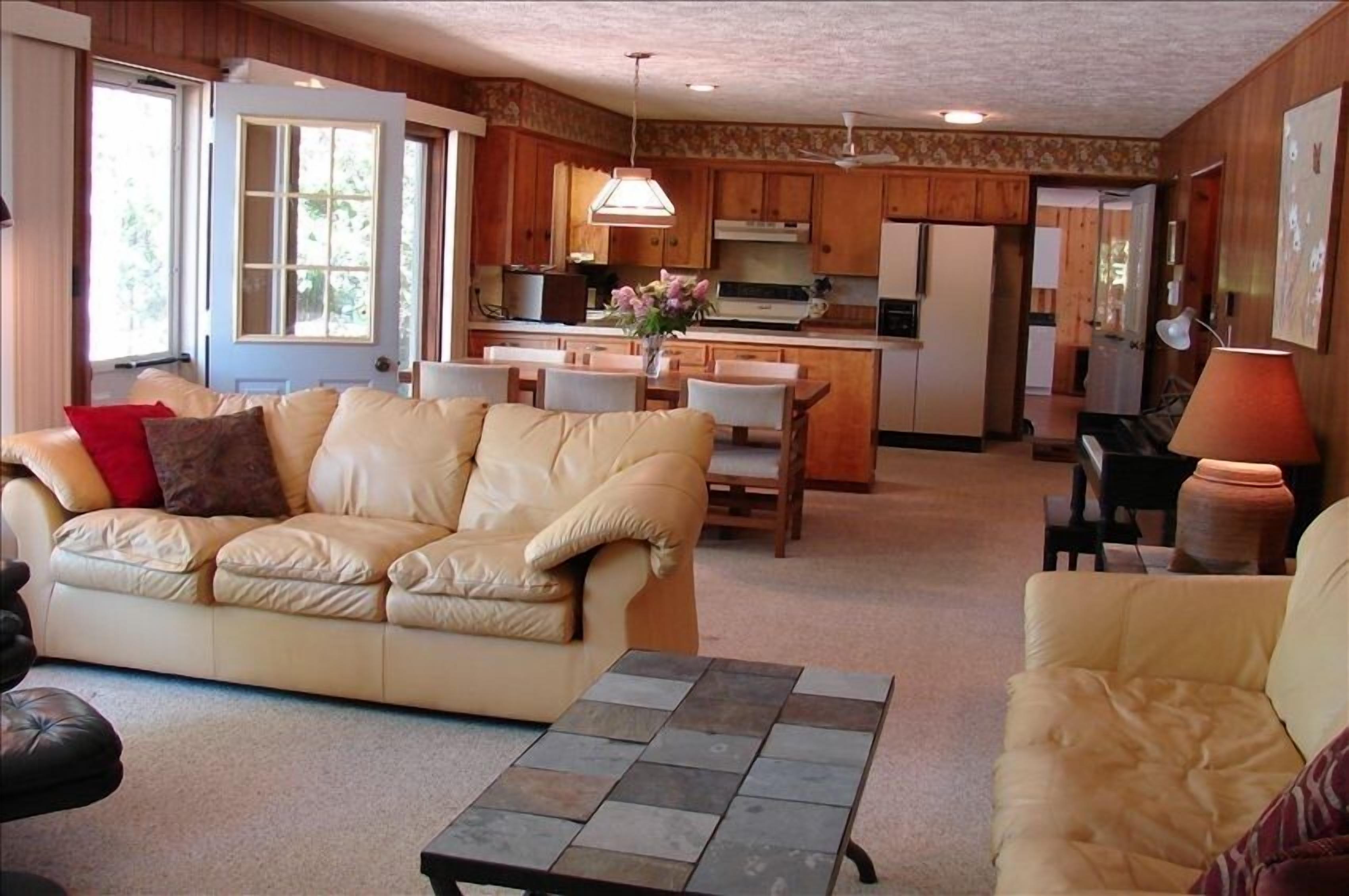 Fall Colors! North Leelanau-Sunset View-Private Dock-Great Central Location