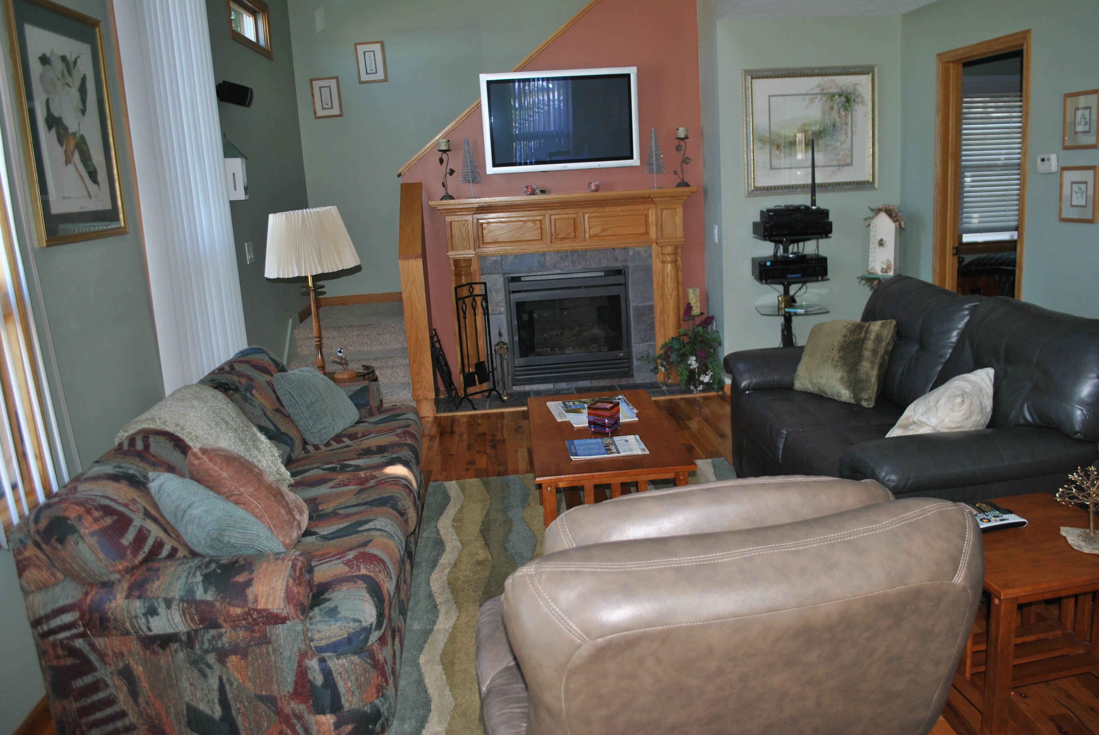 Spacious, open,  3-Bedroom 2 bath House with Lake Mitchell views