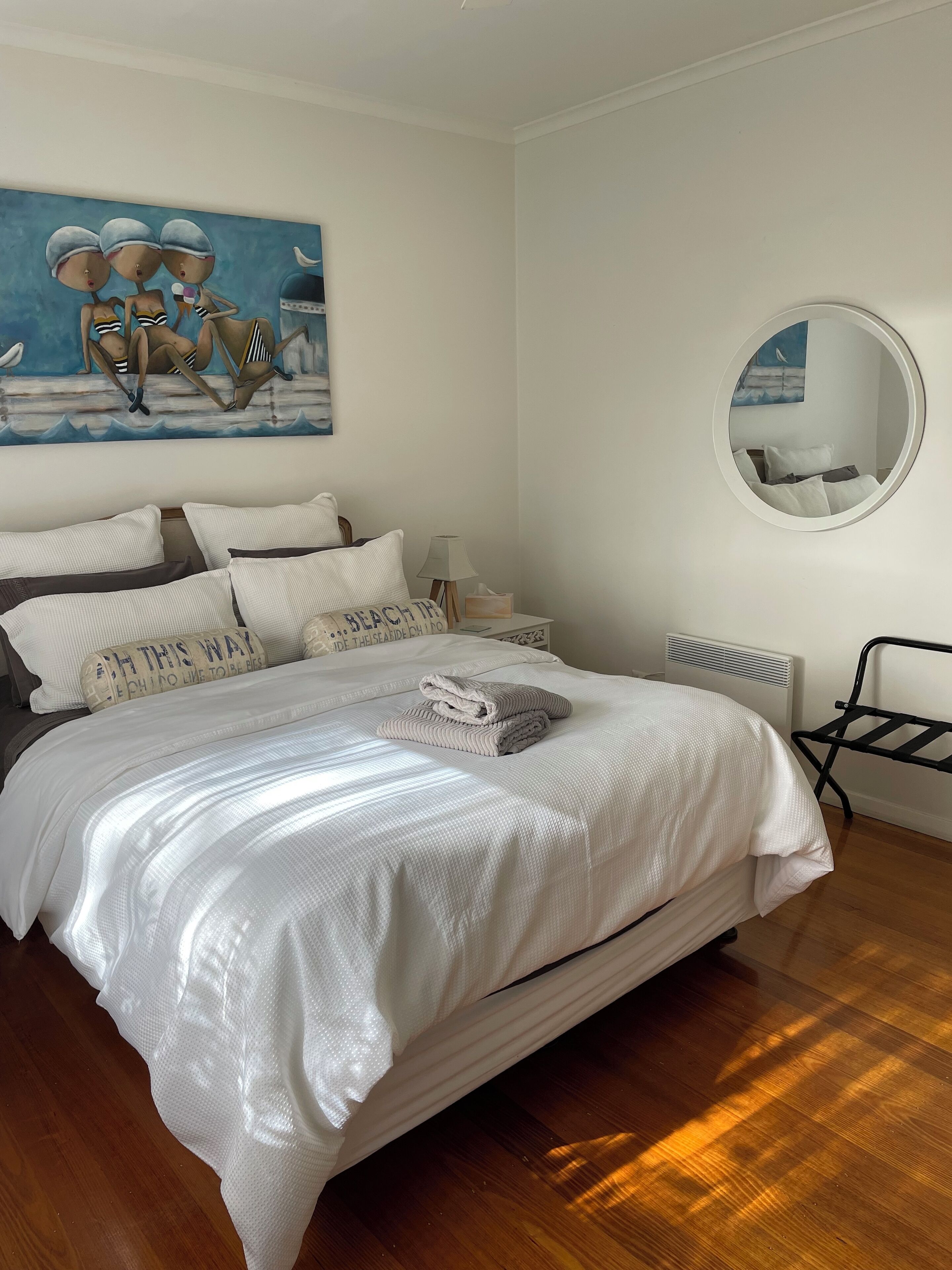 3 Schlafzimmer, Schreibtisch, Bügeleisen/Bügelbrett, Reisekinderbett