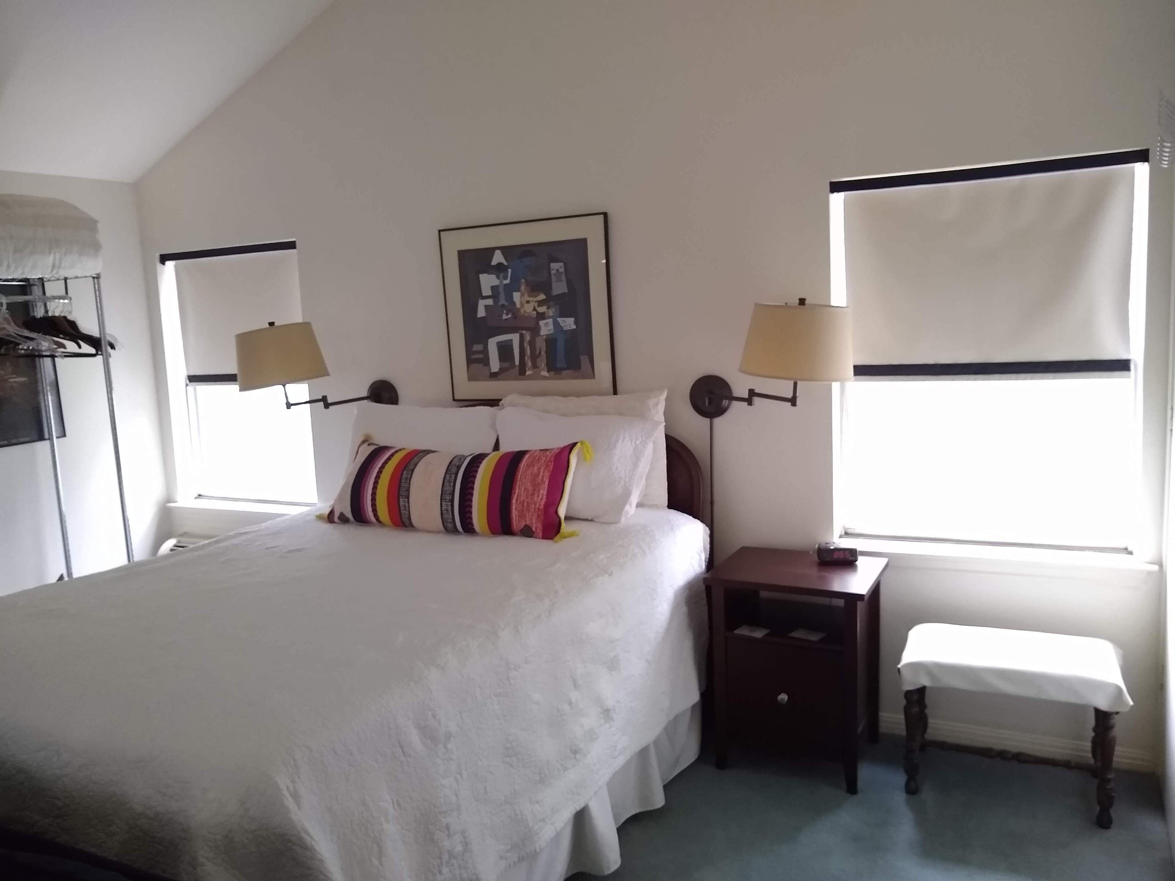 Central Austin / UT / Lake Austin - Quiet, Safe & Private Studio Apartment