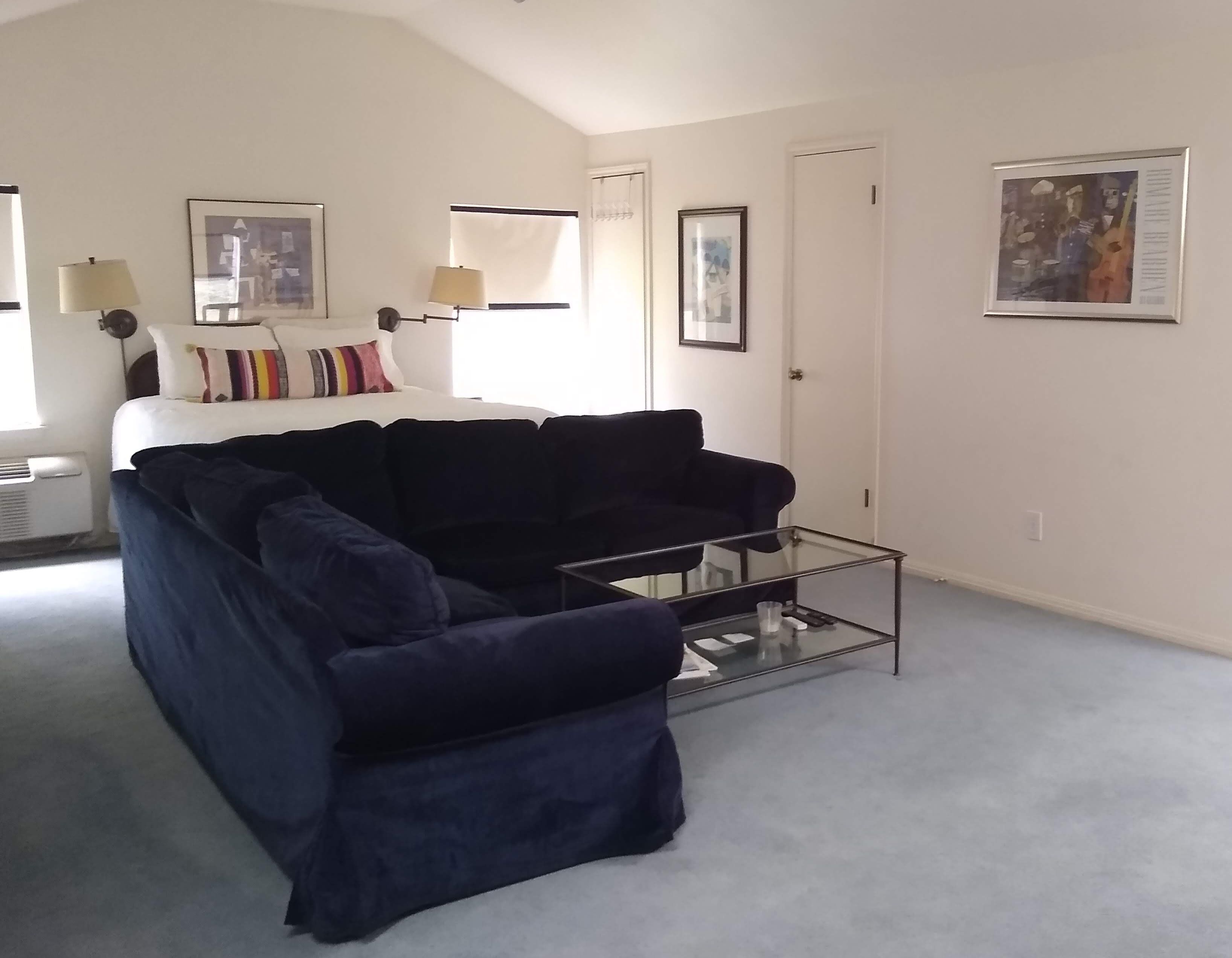 Central Austin / UT / Lake Austin - Quiet, Safe & Private Studio Apartment