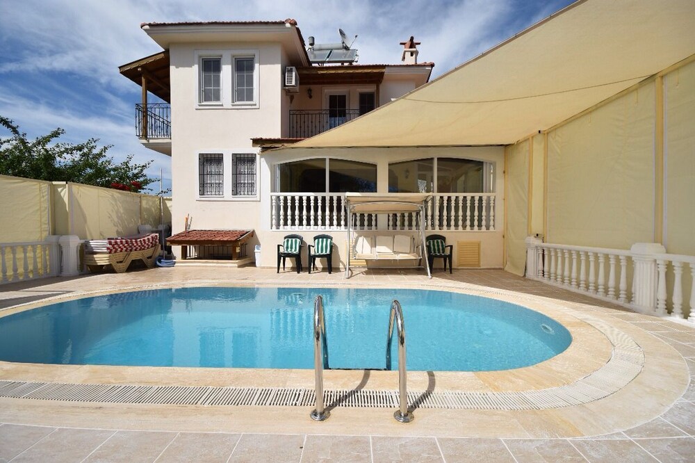 Ölüdeniz de Korunaklı 4+1 Müstakil Villa