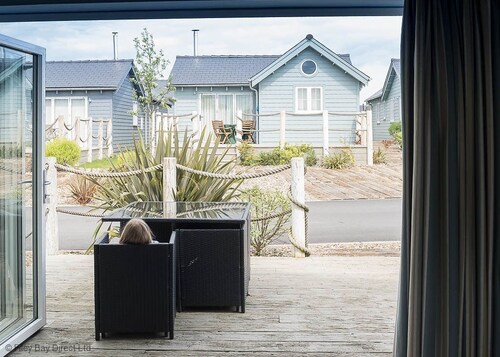 Sea Urchins Beach House - vuodepaikkoja 5 - allas / kuntosali, wifi, lähellä rantaa, lemmikkiystävällisiä