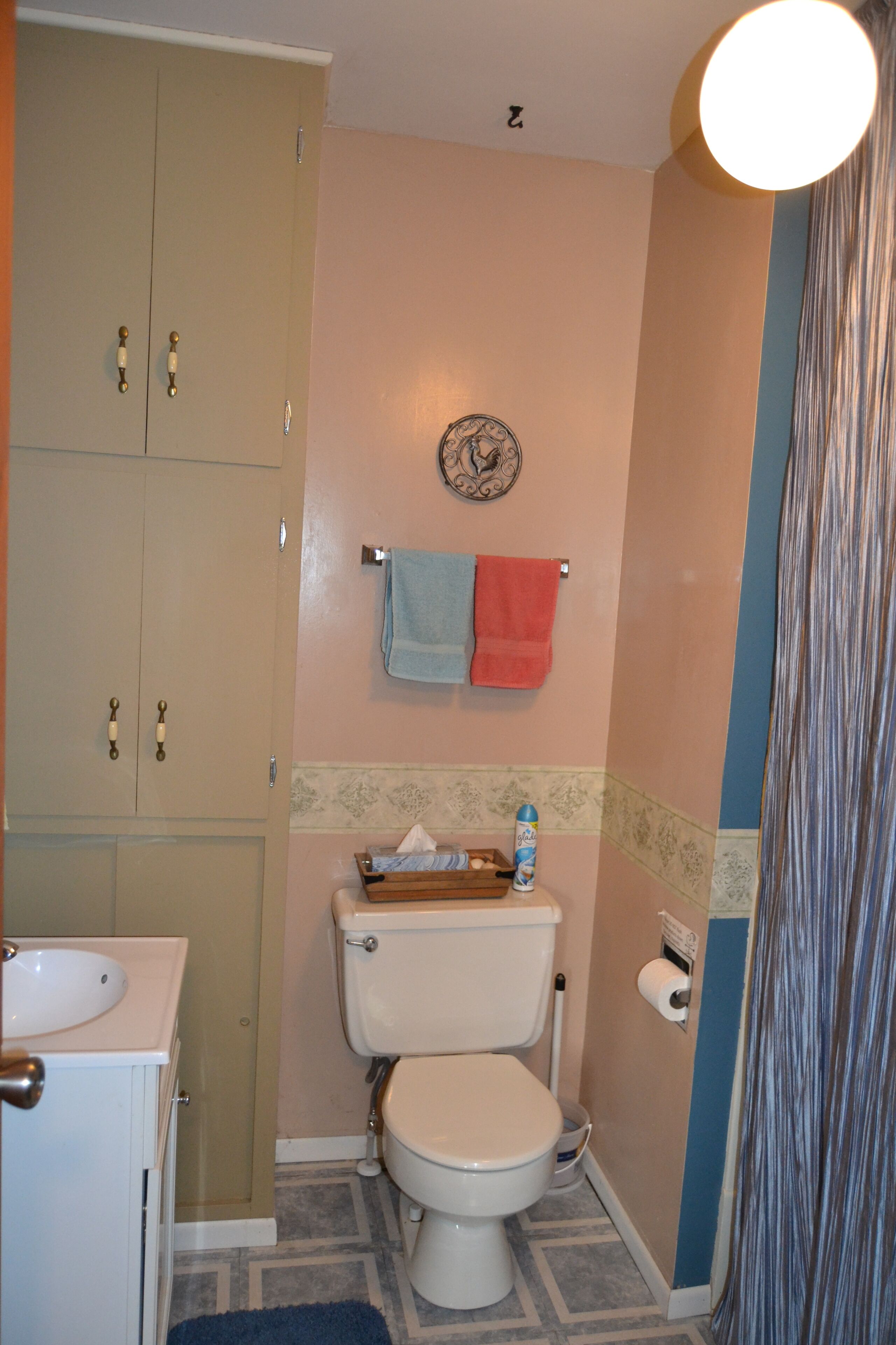 The Hen House Retreat - A Comfortable Place to Roost