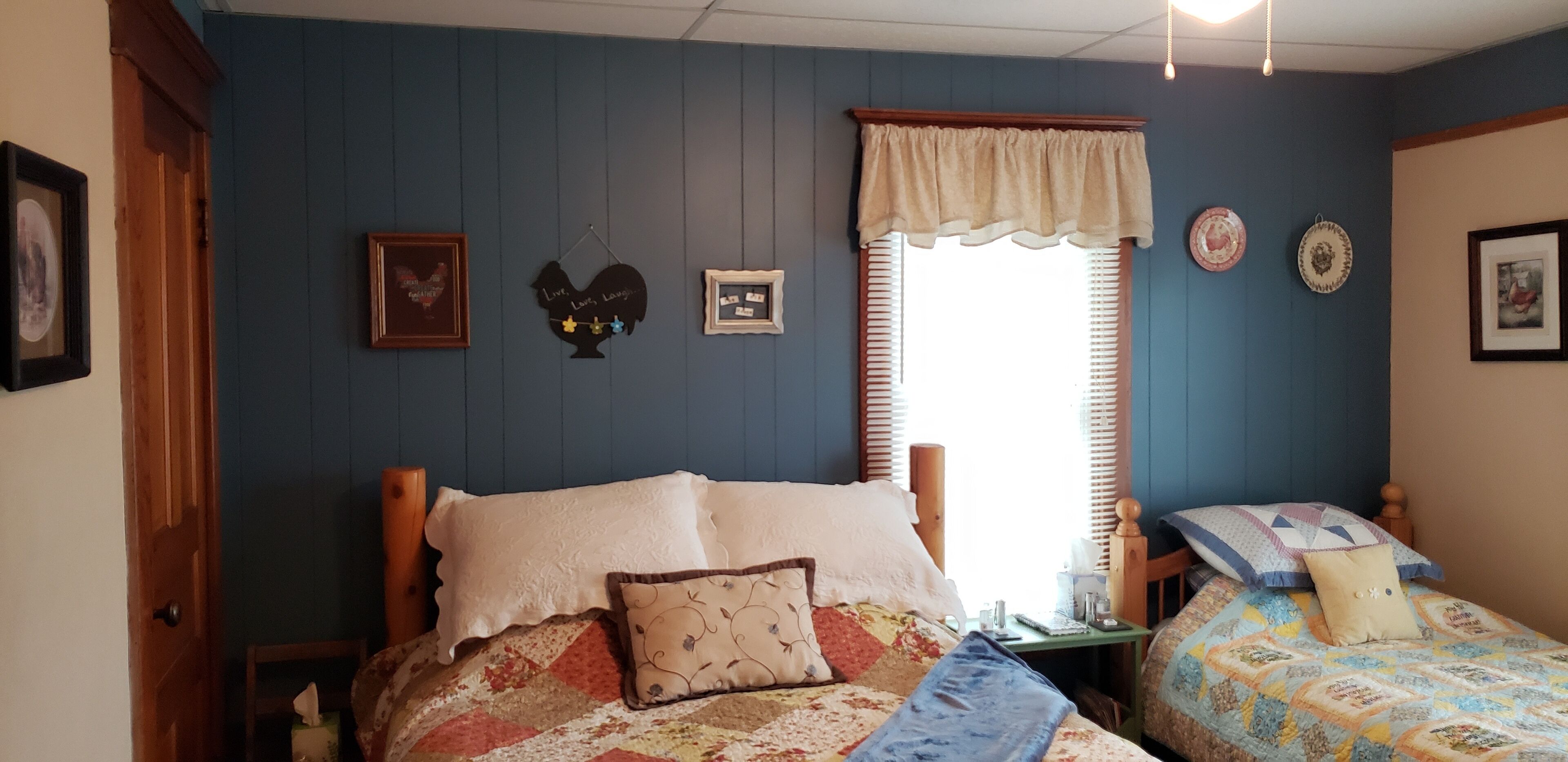 3 bedrooms, desk, iron/ironing board, free WiFi