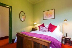 1 slaapkamer, een strijkplank/strijkijzer, gratis wifi, beddengoed