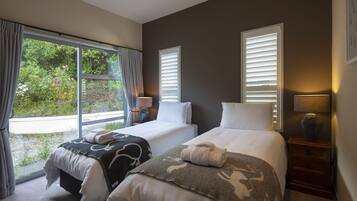 3 bedrooms, WiFi, bed sheets