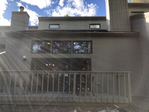 Exterior - Casual and Elegant - Townhouse Centrally located in Lincoln 1 mile from Loon Mtn (Lincoln)