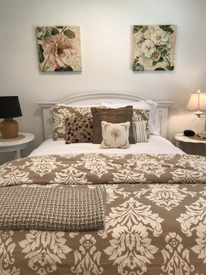 2 Schlafzimmer, Schreibtisch, Bügeleisen/Bügelbrett, WLAN
