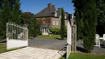 Enceinte de lâhĂ©bergement