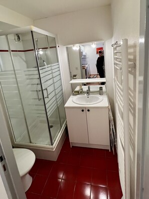 Shower, hair dryer