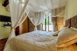 6 chambres, fer et planche à repasser, Wi-Fi gratuit, draps fournis