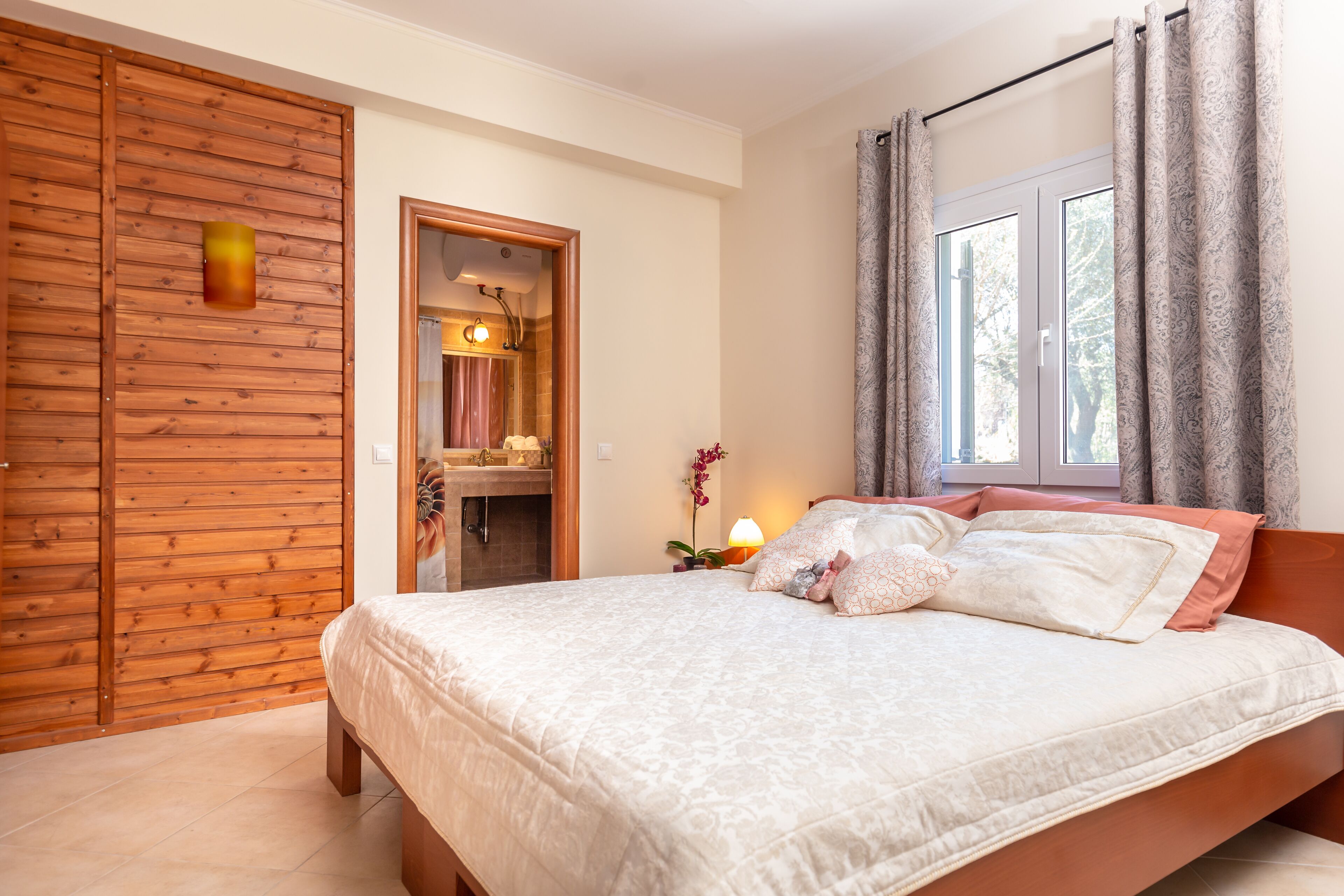 ⭐ Titus CFU ⭐ Modern Apt 10 min walk to Ipsos Beach
