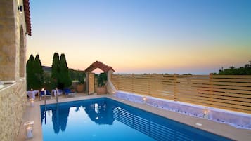 Udendørs pool, liggestole