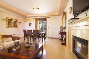 Smart TV, fireplace, DVD player, stereo - Elena Villa, an Authentic Retreat with Private Pool (Rethymno)