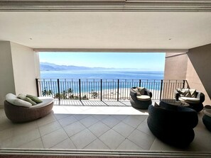 Terrace/patio - The Location And Views Are Wonderful, Everything Is Near, Perfect Location (puerto Vallarta)