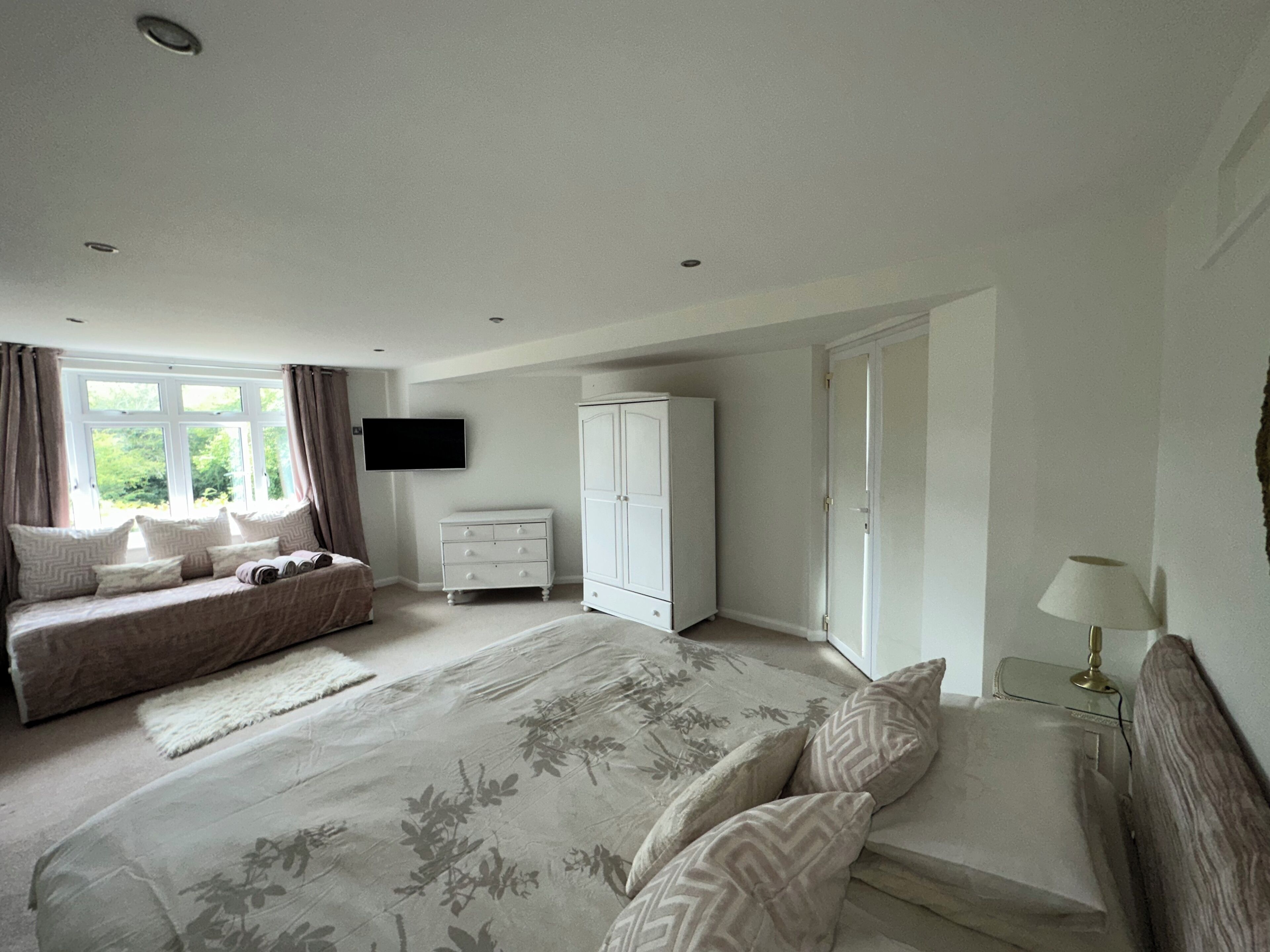 Bungalow with Heated Outdoor Swimming Pool