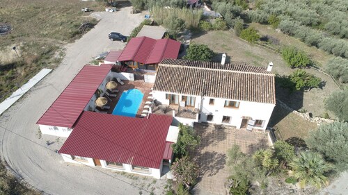 18 Personen, WiFi, zwischen Strand und Bergen gelegen, Ideal für Familien und Gruppen